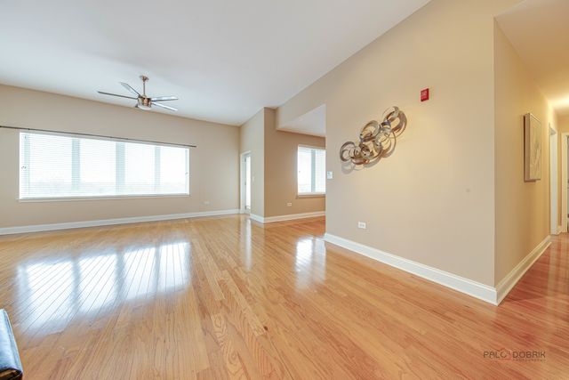 125 N Buffalo Grove Road 407, Buffalo Grove, IL 60089