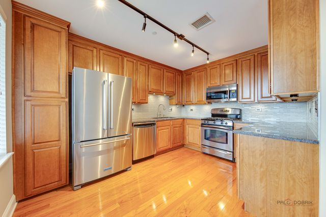 125 N Buffalo Grove Road 407, Buffalo Grove, IL 60089