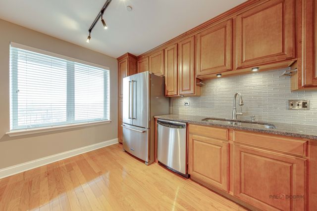 125 N Buffalo Grove Road 407, Buffalo Grove, IL 60089