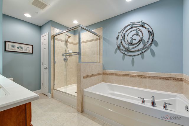 125 N Buffalo Grove Road 407, Buffalo Grove, IL 60089