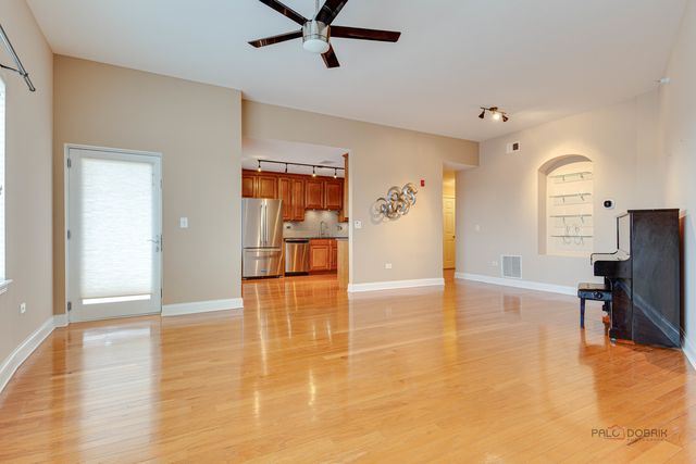 125 N Buffalo Grove Road 407, Buffalo Grove, IL 60089