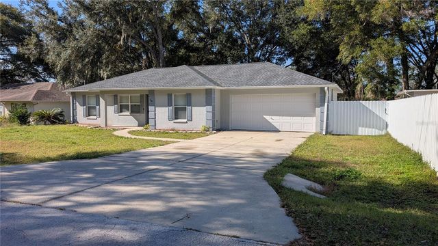 26 HEMLOCK TERRACE DRIVE, Ocala, FL 34472