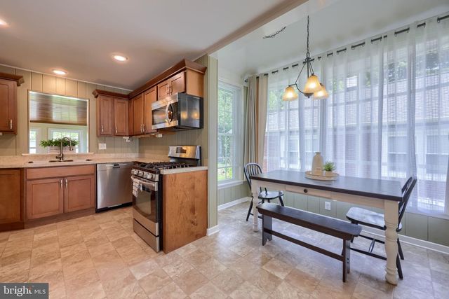 201 W FREDERICK ST, Millersville, PA 17551