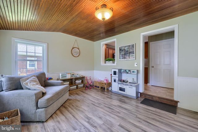 201 W FREDERICK ST, Millersville, PA 17551