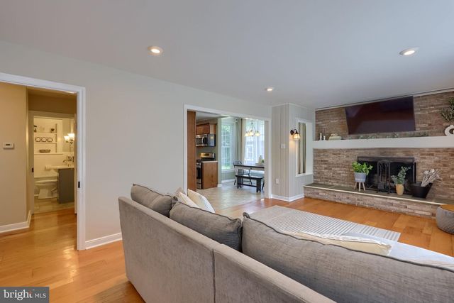 201 W FREDERICK ST, Millersville, PA 17551
