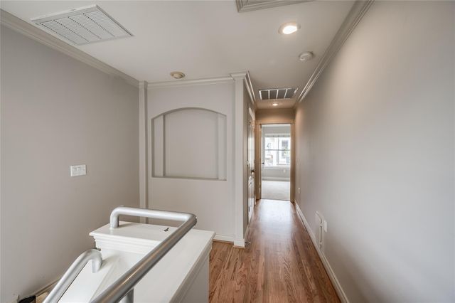 315 Sandman Street, Houston, TX 77007