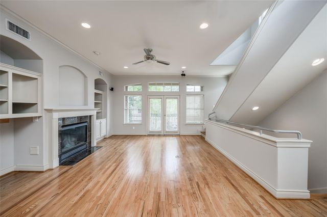 315 Sandman Street, Houston, TX 77007
