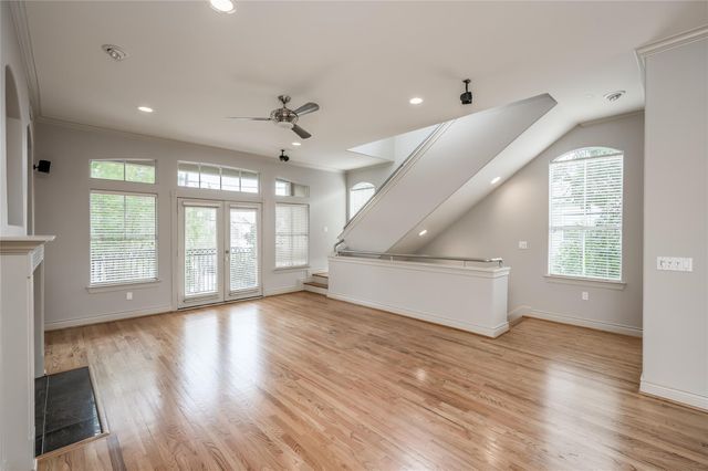 315 Sandman Street, Houston, TX 77007