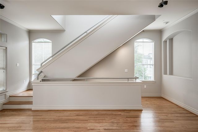 315 Sandman Street, Houston, TX 77007
