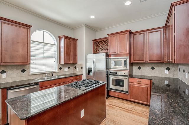 315 Sandman Street, Houston, TX 77007