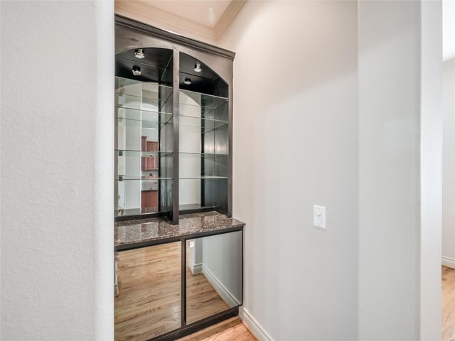315 Sandman Street, Houston, TX 77007