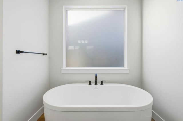 2790 Centerline Ave, Richland, WA 99354