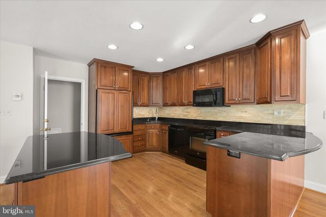 1112 HAMPTON GARTH, Baltimore, MD 21286