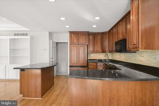 1112 HAMPTON GARTH, Baltimore, MD 21286