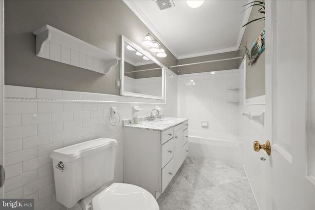 1112 HAMPTON GARTH, Baltimore, MD 21286