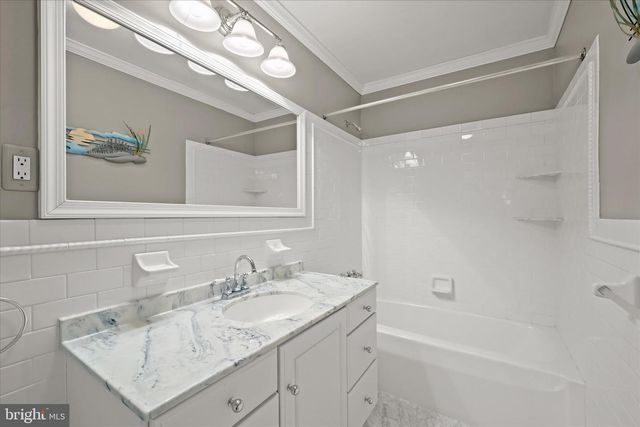 1112 HAMPTON GARTH, Baltimore, MD 21286