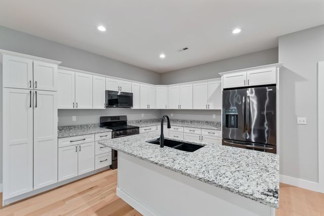 233 Woodland Drive, Milton, WV 25541