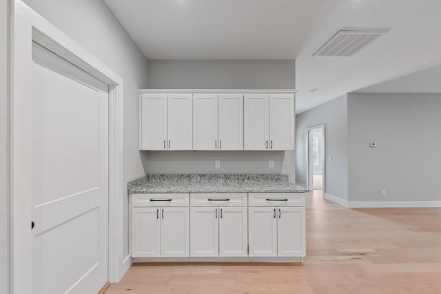 233 Woodland Drive, Milton, WV 25541