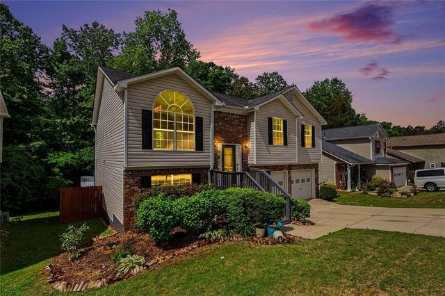 5687 Wellborn Oaks Court, Lithonia, GA 30058