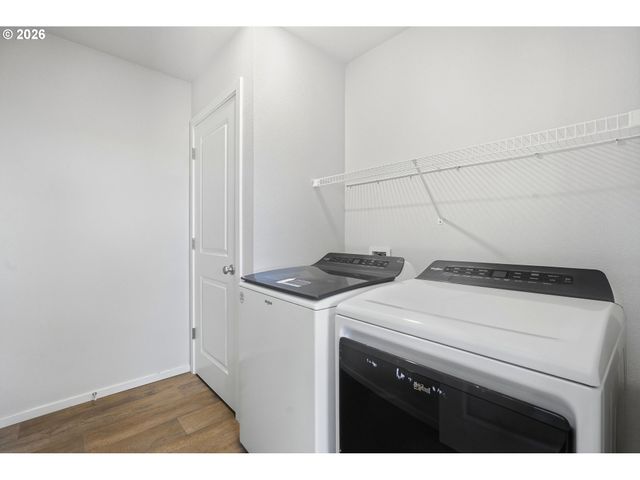 2295 LIVESAY Ln, Woodburn, OR 97071