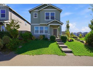 2295 LIVESAY Ln, Woodburn, OR 97071
