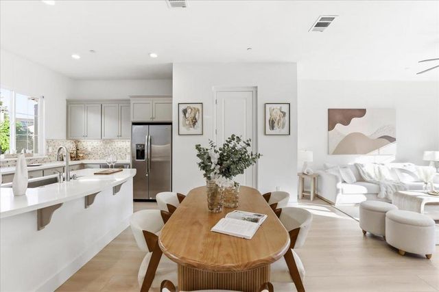 769 E Evelyn Avenue, Sunnyvale, CA 94086