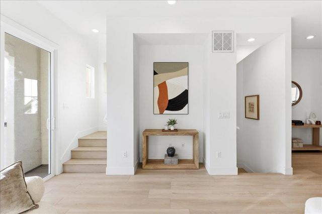 769 E Evelyn Avenue, Sunnyvale, CA 94086