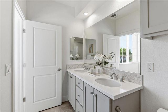 769 E Evelyn Avenue, Sunnyvale, CA 94086