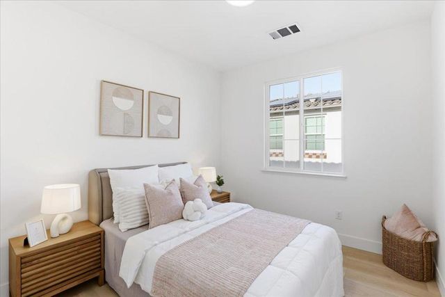 769 E Evelyn Avenue, Sunnyvale, CA 94086