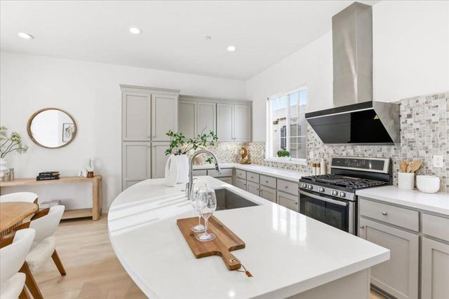 769 E Evelyn Avenue, Sunnyvale, CA 94086