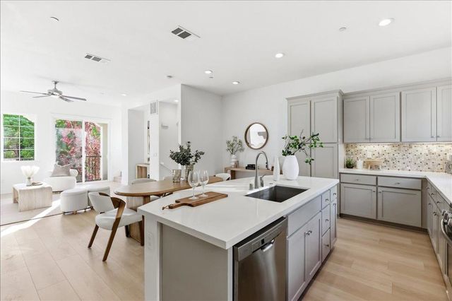 769 E Evelyn Avenue, Sunnyvale, CA 94086