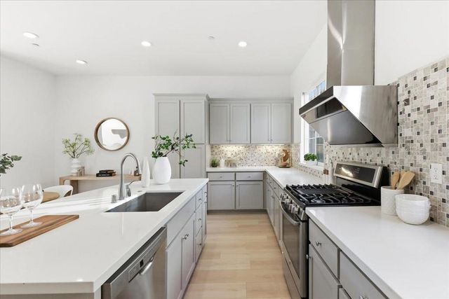 769 E Evelyn Avenue, Sunnyvale, CA 94086