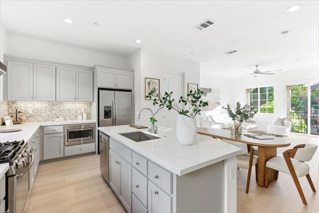 769 E Evelyn Avenue, Sunnyvale, CA 94086