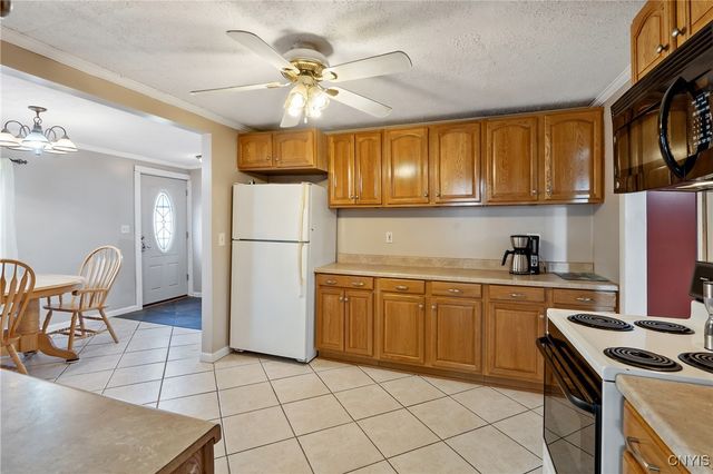 201 Lakeland Avenue, Geddes, NY 13209