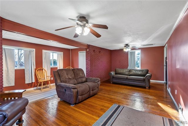 201 Lakeland Avenue, Geddes, NY 13209