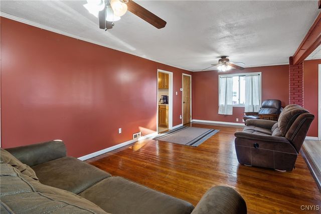 201 Lakeland Avenue, Geddes, NY 13209