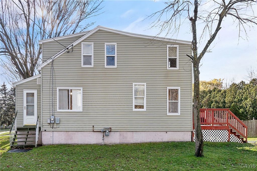 201 Lakeland Avenue, Geddes, NY 13209