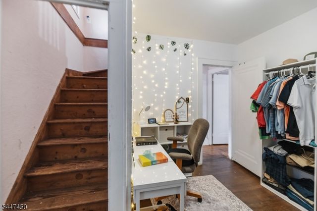 56 Summer St, Hawthorne Boro, NJ 07506