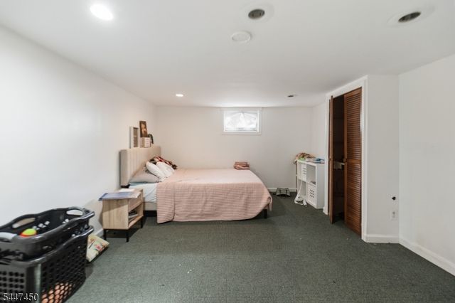 56 Summer St, Hawthorne Boro, NJ 07506