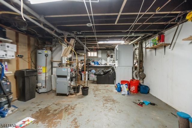 56 Summer St, Hawthorne Boro, NJ 07506