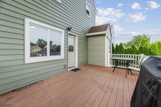56 Summer St, Hawthorne Boro, NJ 07506