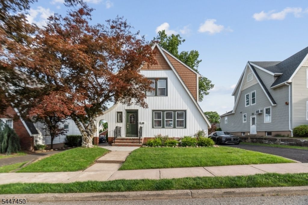 56 Summer St, Hawthorne Boro, NJ 07506