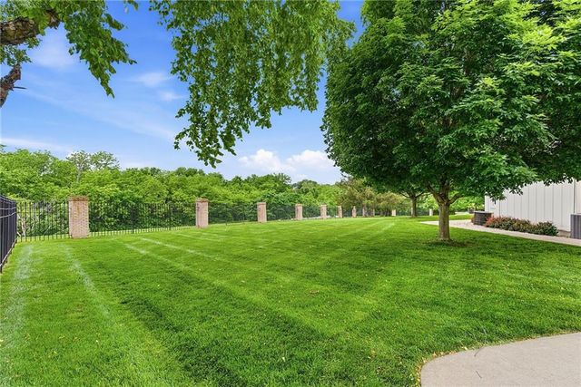 3304 Trail Ridge Drive, Independence, MO 64055