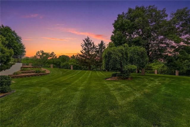 3304 Trail Ridge Drive, Independence, MO 64055