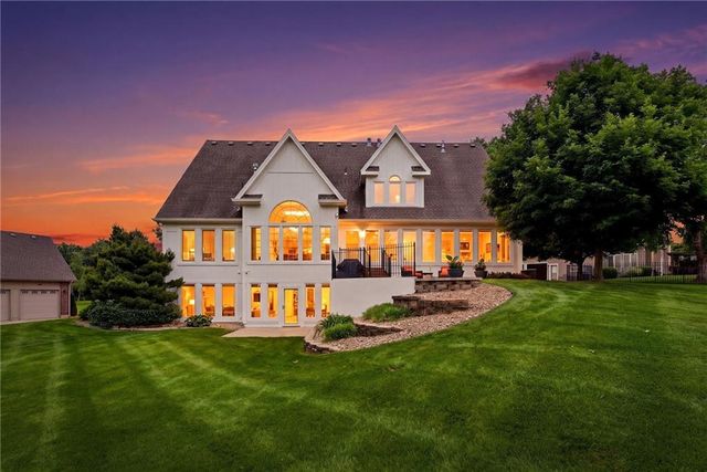 3304 Trail Ridge Drive, Independence, MO 64055