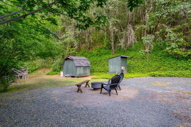 988 Savage Creek Road, Grants Pass, OR 97527