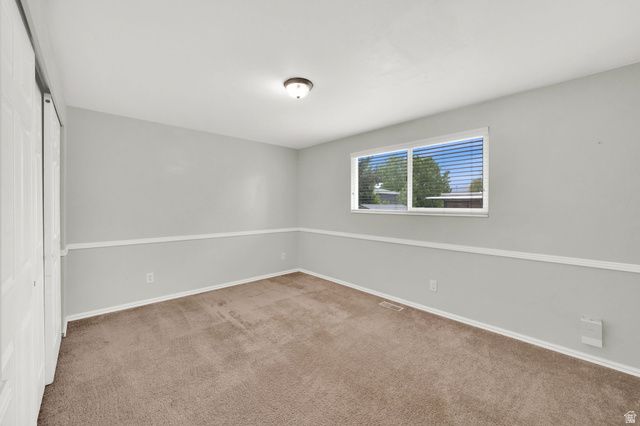4584 S KNIGHTSBRIDGE RD, Taylorsville, UT 84129