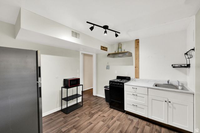 4584 S KNIGHTSBRIDGE RD, Taylorsville, UT 84129