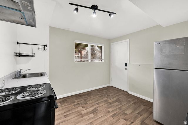 4584 S KNIGHTSBRIDGE RD, Taylorsville, UT 84129