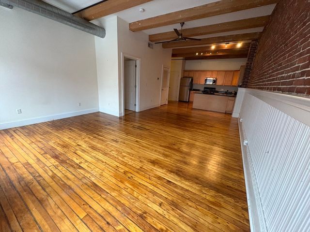 61 Market Street 3C, Lowell, MA 01852